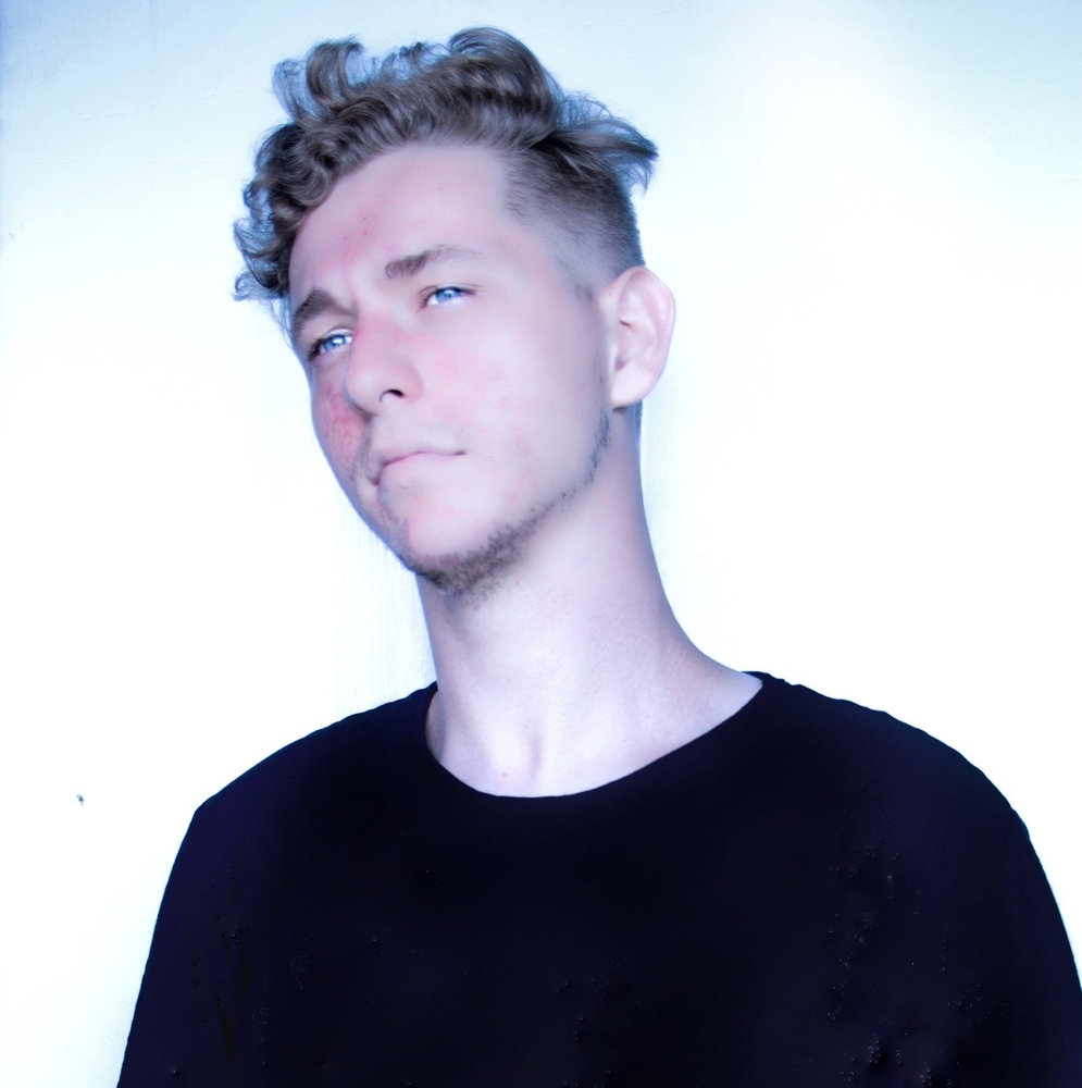 Meet your Posher, Buddy